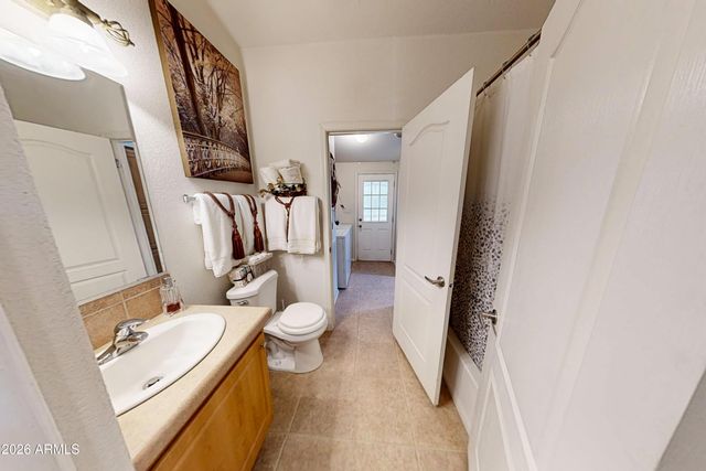 10960 N 67TH Avenue 114, Glendale, AZ 85304