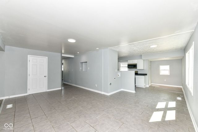 541 S Alpha Avenue, Brownsburg, IN 46112