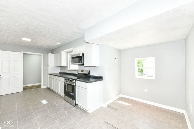 541 S Alpha Avenue, Brownsburg, IN 46112