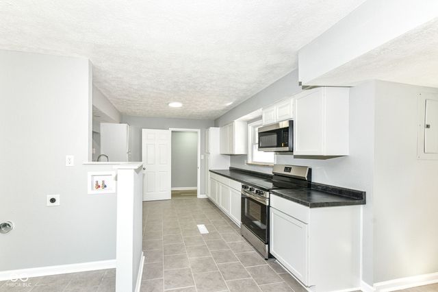 541 S Alpha Avenue, Brownsburg, IN 46112