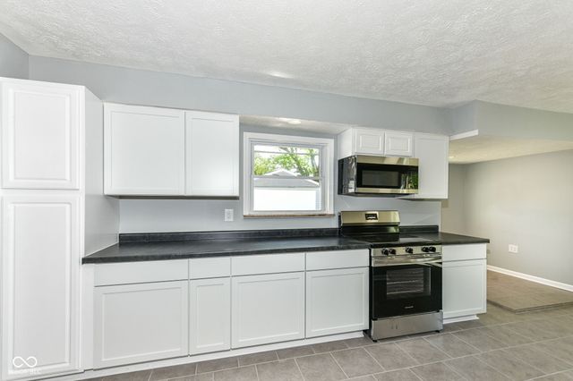541 S Alpha Avenue, Brownsburg, IN 46112