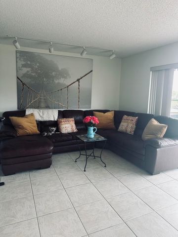 13548 Sabal Palm Court C, Delray Beach, FL 33484