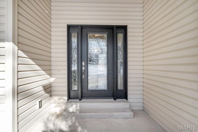 541 Woods Creek Drive, St Charles, MO 63348