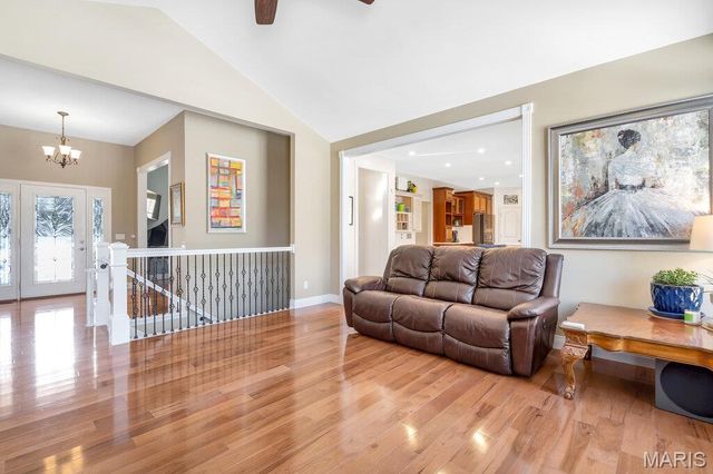 541 Woods Creek Drive, St Charles, MO 63348