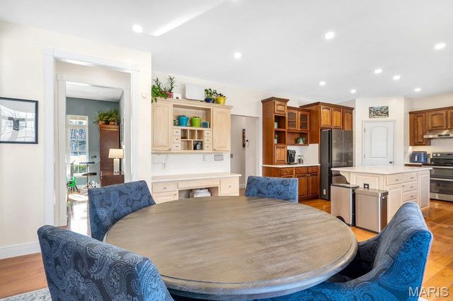 541 Woods Creek Drive, St Charles, MO 63348