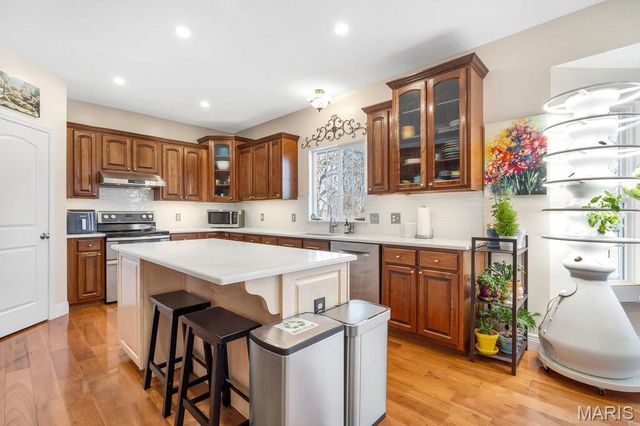 541 Woods Creek Drive, St Charles, MO 63348