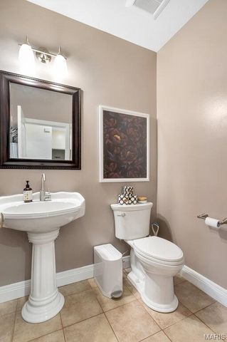 541 Woods Creek Drive, St Charles, MO 63348