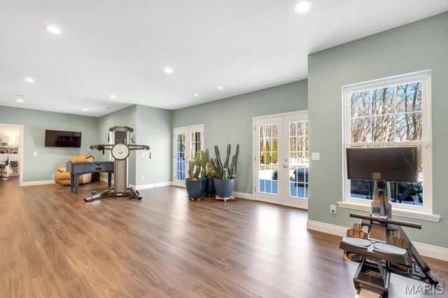 541 Woods Creek Drive, St Charles, MO 63348