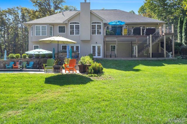 541 Woods Creek Drive, St Charles, MO 63348