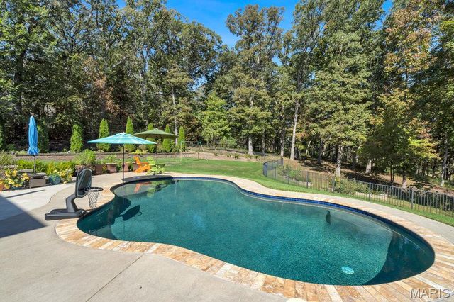 541 Woods Creek Drive, St Charles, MO 63348