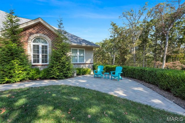 541 Woods Creek Drive, St Charles, MO 63348