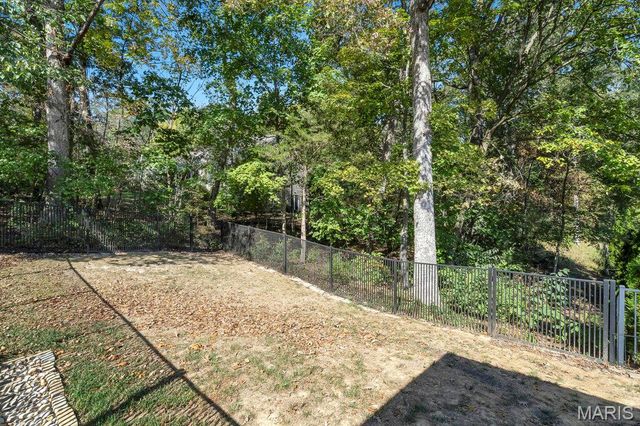 541 Woods Creek Drive, St Charles, MO 63348