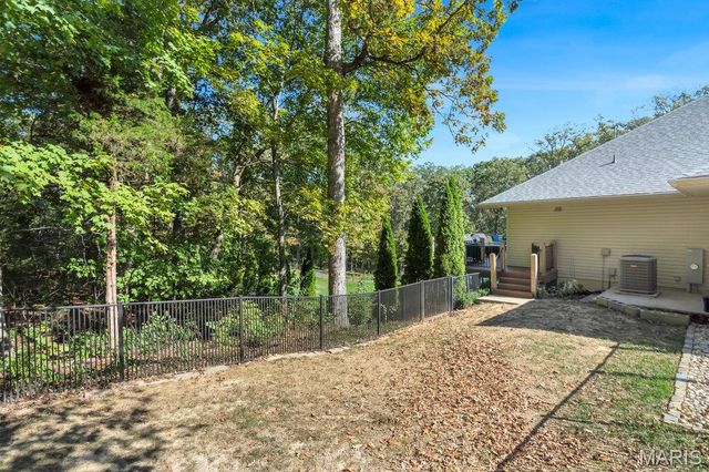 541 Woods Creek Drive, St Charles, MO 63348