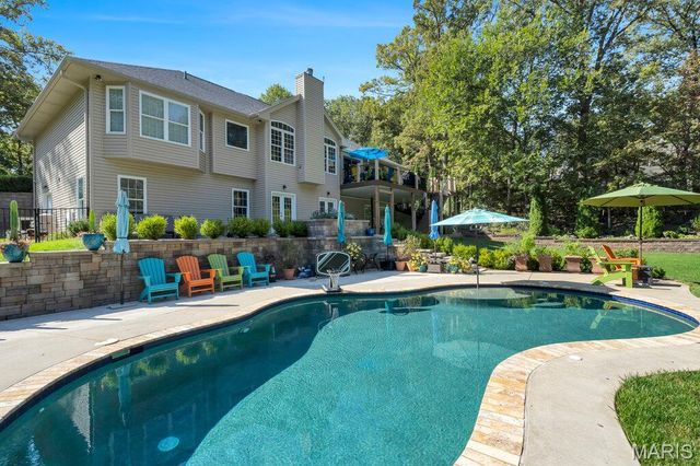 541 Woods Creek Drive, St Charles, MO 63348