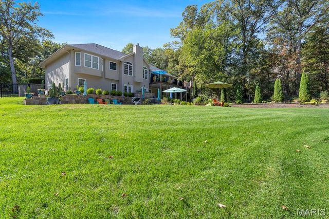 541 Woods Creek Drive, St Charles, MO 63348