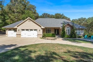 541 Woods Creek Drive, St Charles, MO 63348