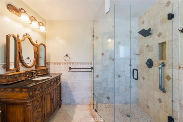 4011 W 60th, Los Angeles, CA 90043