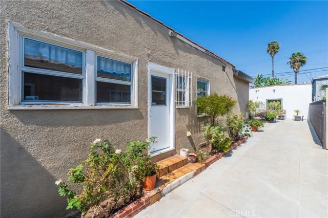 4011 W 60th, Los Angeles, CA 90043