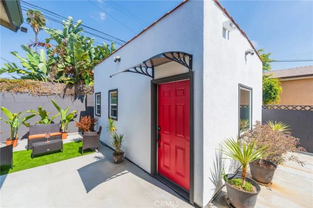 4011 W 60th, Los Angeles, CA 90043