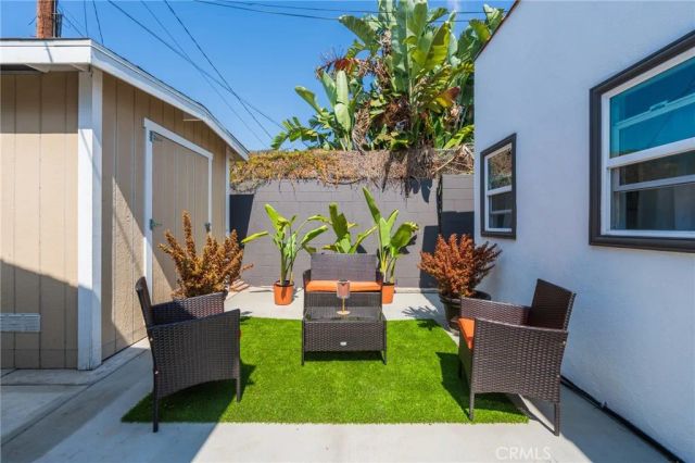 4011 W 60th, Los Angeles, CA 90043