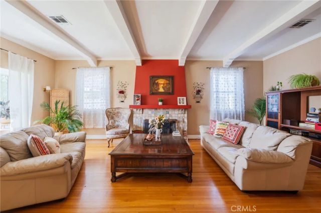 4011 W 60th, Los Angeles, CA 90043