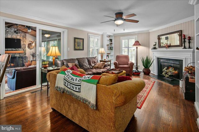 4202 PICKERING PL, Alexandria, VA 22309