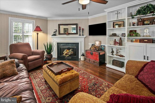 4202 PICKERING PL, Alexandria, VA 22309