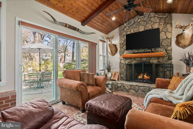 4202 PICKERING PL, Alexandria, VA 22309