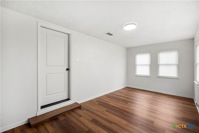 202 Northside Drive, Harker Heights, TX 76548