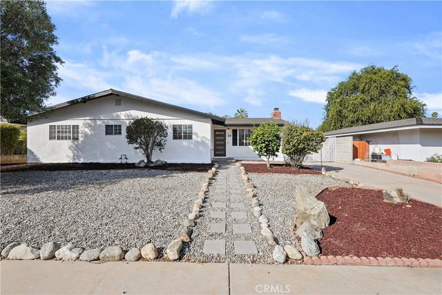24 S Ash St, Redlands, CA 92373