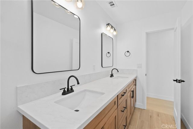 24 S Ash St, Redlands, CA 92373