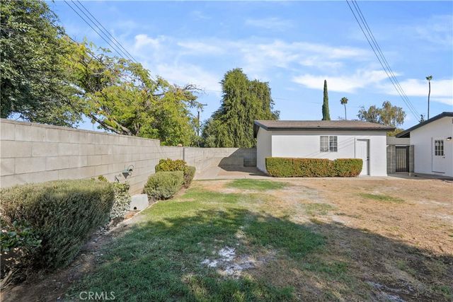 24 S Ash St, Redlands, CA 92373