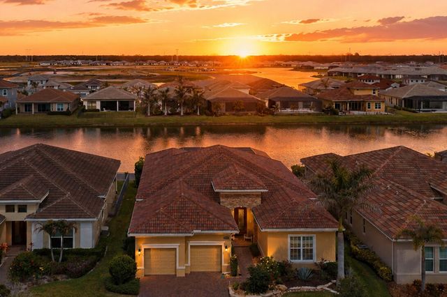 8692 SW Flutto Way, Port St. Lucie, Port St Lucie, FL 34987