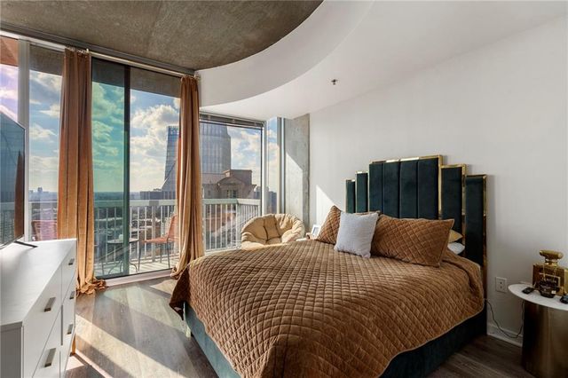 3324 Peachtree Road NE 2208, Atlanta, GA 30326