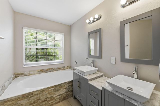 10837 NW 46TH Drive, Coral Springs, FL 33076
