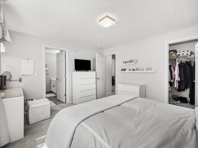 21892 BRAMBLE Way, Fairview, OR 97024