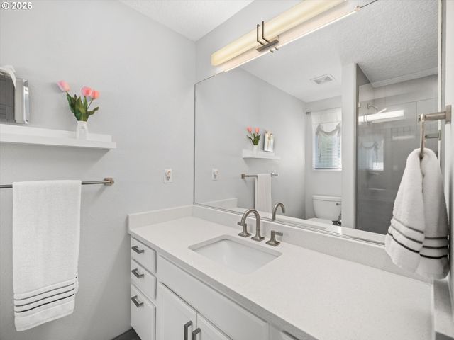 21892 BRAMBLE Way, Fairview, OR 97024