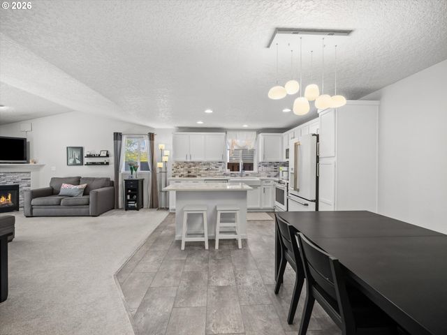21892 BRAMBLE Way, Fairview, OR 97024