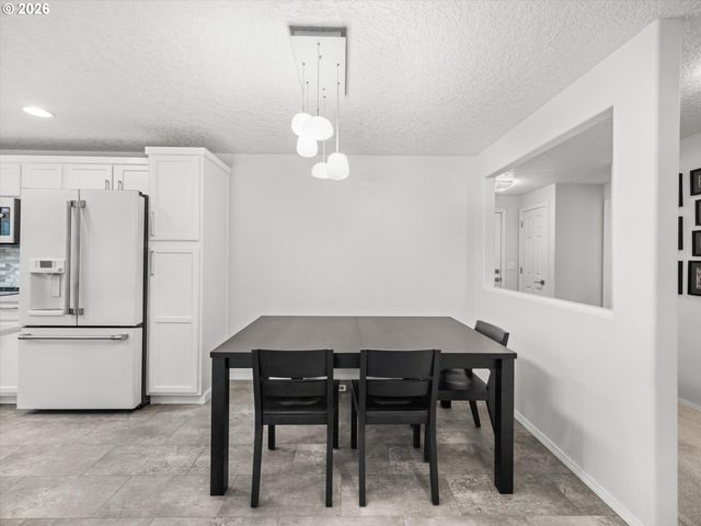 21892 BRAMBLE Way, Fairview, OR 97024