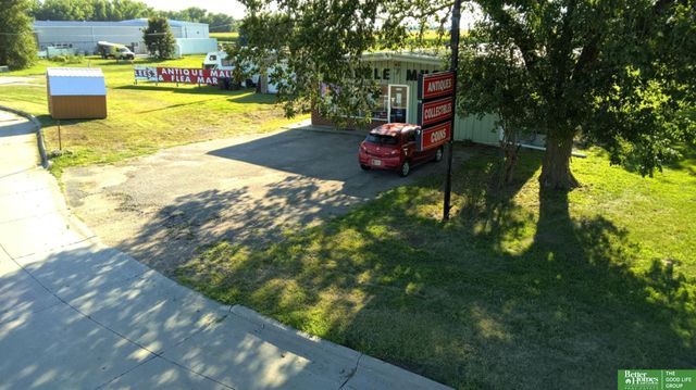 3120 S Lincoln Avenue, York, NE 68467