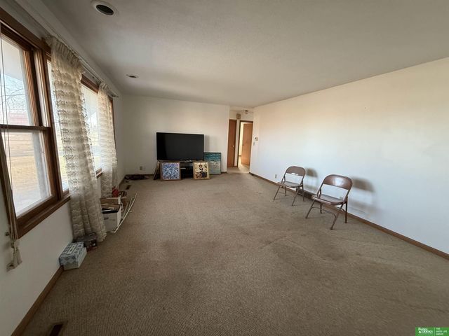 3120 S Lincoln Avenue, York, NE 68467