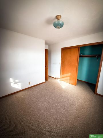 3120 S Lincoln Avenue, York, NE 68467