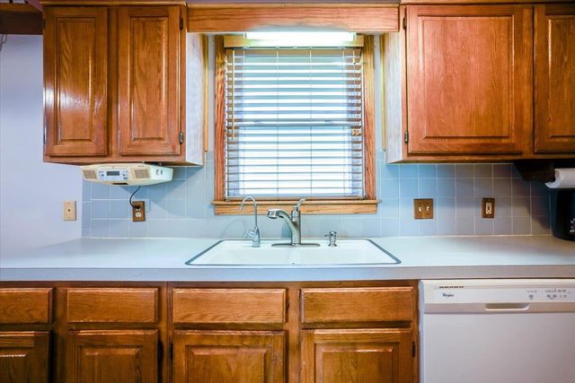 2826 W 3rd Ave, El Dorado, KS 67042