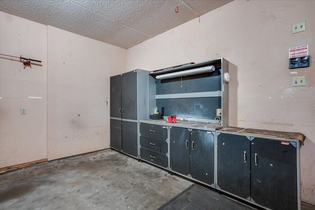 2826 W 3rd Ave, El Dorado, KS 67042