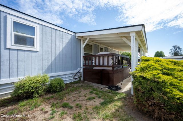 5487 N Burkshire Ave, Coeur D'alene, ID 83815