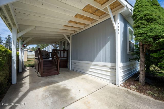 5487 N Burkshire Ave, Coeur D'alene, ID 83815