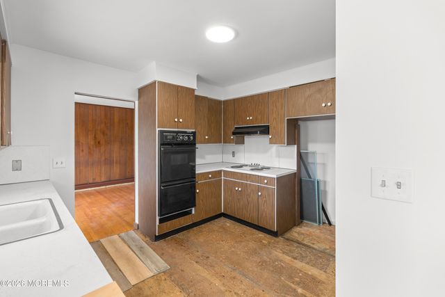 212 Fort Plains Road, Howell, NJ 07731