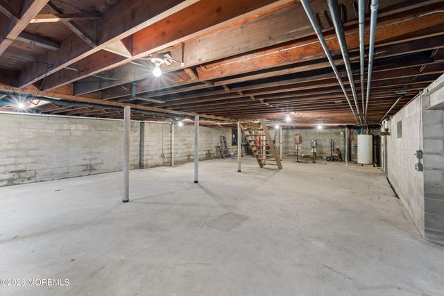 212 Fort Plains Road, Howell, NJ 07731