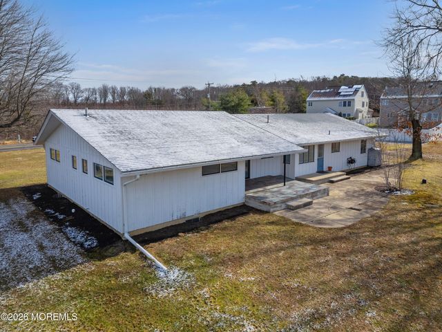 212 Fort Plains Road, Howell, NJ 07731