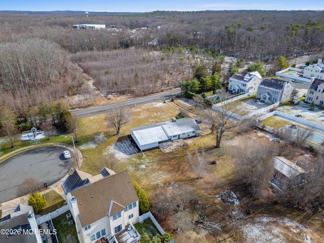 212 Fort Plains Road, Howell, NJ 07731